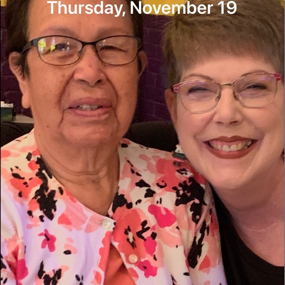 Meet your Posher, Cassandra - Picture 1 of 1